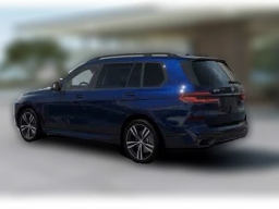 BMW X7 xDrive40i Sports Activity Vehicle 2026