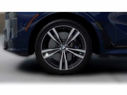 BMW X7 xDrive40i Sports Activity Vehicle 2026