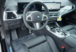 BMW X7 xDrive40i Sports Activity Vehicle 2026