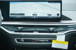 BMW X7 xDrive40i Sports Activity Vehicle 2026