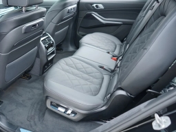 BMW X7 xDrive40i Sports Activity Vehicle 2026