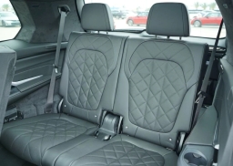 BMW X7 xDrive40i Sports Activity Vehicle 2026