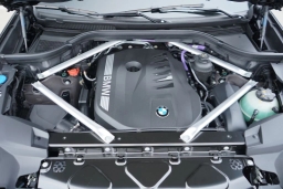 BMW X7 xDrive40i Sports Activity Vehicle 2026