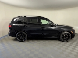 BMW X7 xDrive40i Sports Activity Vehicle 2026