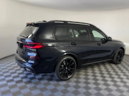 BMW X7 xDrive40i Sports Activity Vehicle 2026