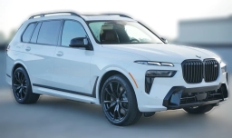 BMW X7 M60i Sports Activity Vehicle 2026