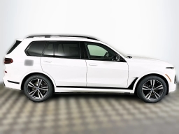 BMW X7 M60i Sports Activity Vehicle 2026