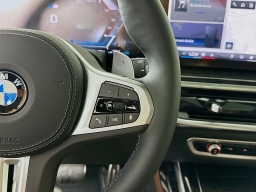 BMW X7 M60i Sports Activity Vehicle 2026