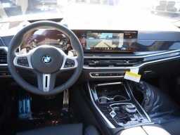 BMW X7 M60i Sports Activity Vehicle 2026