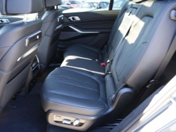 BMW X7 M60i Sports Activity Vehicle 2026