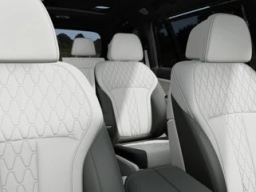 BMW X7 M60i Sports Activity Vehicle 2026