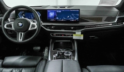 BMW X7 M60i Sports Activity Vehicle 2026