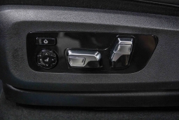 BMW X7 M60i Sports Activity Vehicle 2026