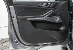 BMW X7 M60i Sports Activity Vehicle 2026