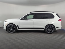 BMW X7 M60i Sports Activity Vehicle 2026