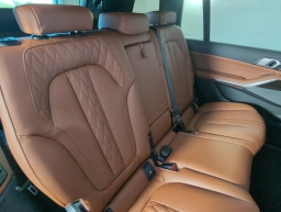 BMW X7 M60i Sports Activity Vehicle 2026