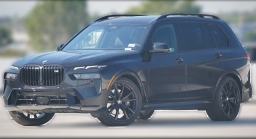 BMW X7 M60i Sports Activity Vehicle 2026
