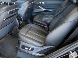 BMW X7 M60i Sports Activity Vehicle 2026