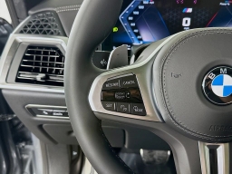 BMW X7 M60i Sports Activity Vehicle 2026