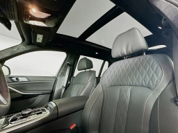 BMW X7 M60i Sports Activity Vehicle 2026