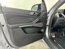 BMW X7 M60i Sports Activity Vehicle 2026