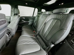 BMW X7 M60i Sports Activity Vehicle 2026