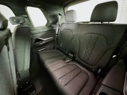 BMW X7 M60i Sports Activity Vehicle 2026