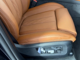 BMW X7 M60i Sports Activity Vehicle 2026