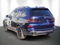 BMW X7 M60i Sports Activity Vehicle 2026
