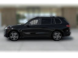 BMW X7 M60i Sports Activity Vehicle 2026