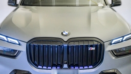 BMW X7 M60i Sports Activity Vehicle 2026