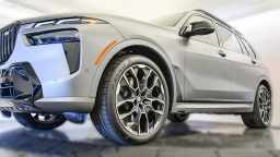 BMW X7 M60i Sports Activity Vehicle 2026