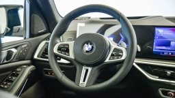 BMW X7 M60i Sports Activity Vehicle 2026