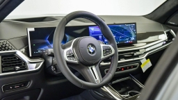 BMW X7 M60i Sports Activity Vehicle 2026