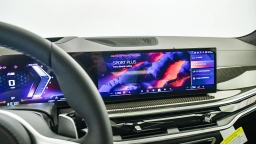 BMW X7 M60i Sports Activity Vehicle 2026