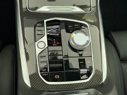 BMW X7 M60i Sports Activity Vehicle 2026