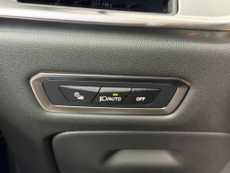 BMW X7 M60i Sports Activity Vehicle 2026