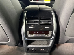 BMW X7 M60i Sports Activity Vehicle 2026