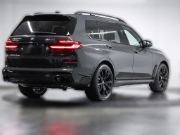 BMW X7 M60i Sports Activity Vehicle 2026