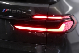 BMW X7 M60i Sports Activity Vehicle 2026