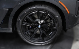 BMW X7 M60i Sports Activity Vehicle 2026