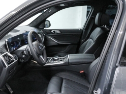 BMW X7 M60i Sports Activity Vehicle 2026