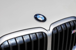 BMW X7 M60i Sports Activity Vehicle 2025