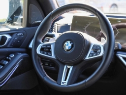 BMW X7 M60i Sports Activity Vehicle 2025