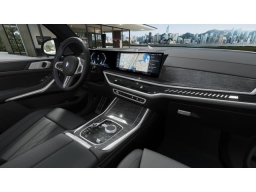 BMW X7 M60i Sports Activity Vehicle 2026