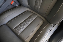 BMW X7 M60i Sports Activity Vehicle 2026