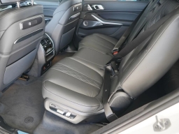 BMW X7 M60i Sports Activity Vehicle 2026