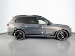 BMW X7 M60i Sports Activity Vehicle 2026