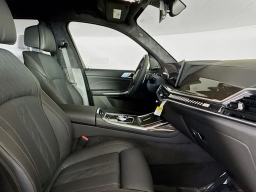 BMW X7 M60i Sports Activity Vehicle 2026