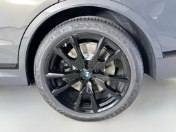 BMW X7 M60i Sports Activity Vehicle 2026